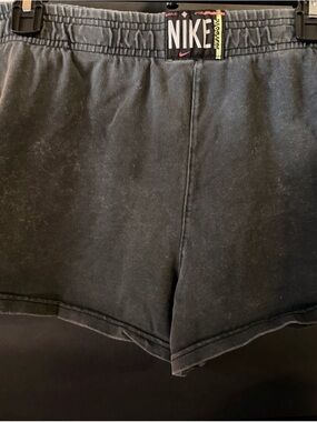 Nike Black Women's Athletic Shorts with Branded Waist Tab